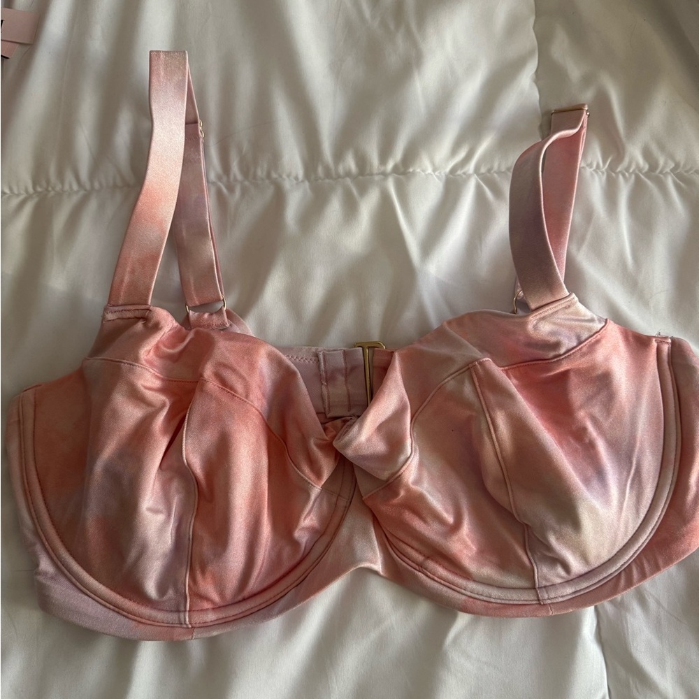 Victoria's Secret Pink/Purple Bikini Top 38DDD